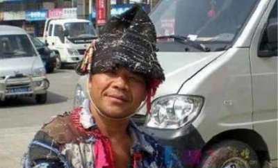 ​中国最牛“乞丐”宋天福：80年代靠说唱乞讨成万元户，现身家千万