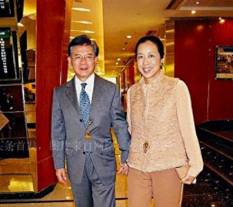 ​朱玲玲秀恩爱让罗康瑞原配不爽：半路夫妻有多恩爱？她没那么宝贵