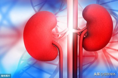 ​眼睛和腿水肿是怎么回事？或是肾病的提示，不妨用上3个消肿办法
