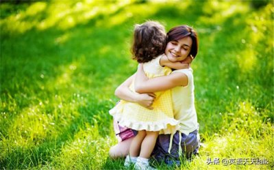 ​想要各种“拥抱”家人，英语只会一个“hug”可不行哦