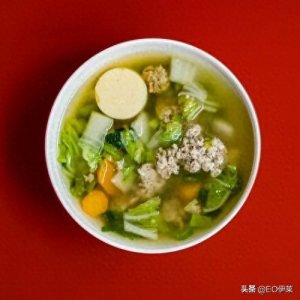 ​炖羊肉汤经典做法，汤汁香醇浓白