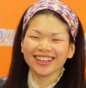 ​超模吕燕：被身边人嫌弃，嫁法国贵族后被宠成公主，儿子成她骄傲