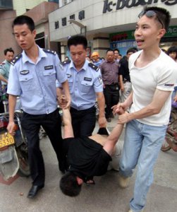 ​谭静宇：血性柔情好男儿