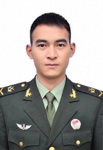 ​致敬“排雷英雄”杜富国: 特殊待遇背后的无谓与荣耀
