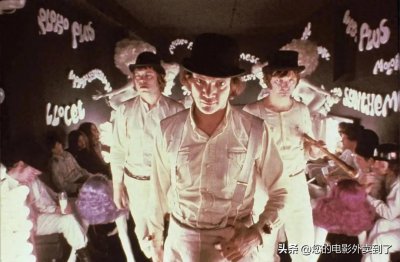 ​鎸戞垬閬撳痉杈圭晫锛併€婂彂鏉℃銆嬫墦鐮村父瑙勫紩鍙戞繁搴︽€濊€?鈿栵笍