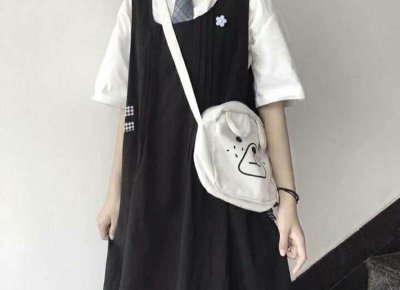 ​外表高冷女生有什么特点？怎么追？
